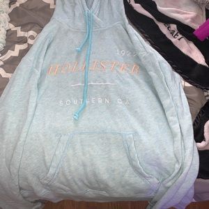 Hollister sweatshirt